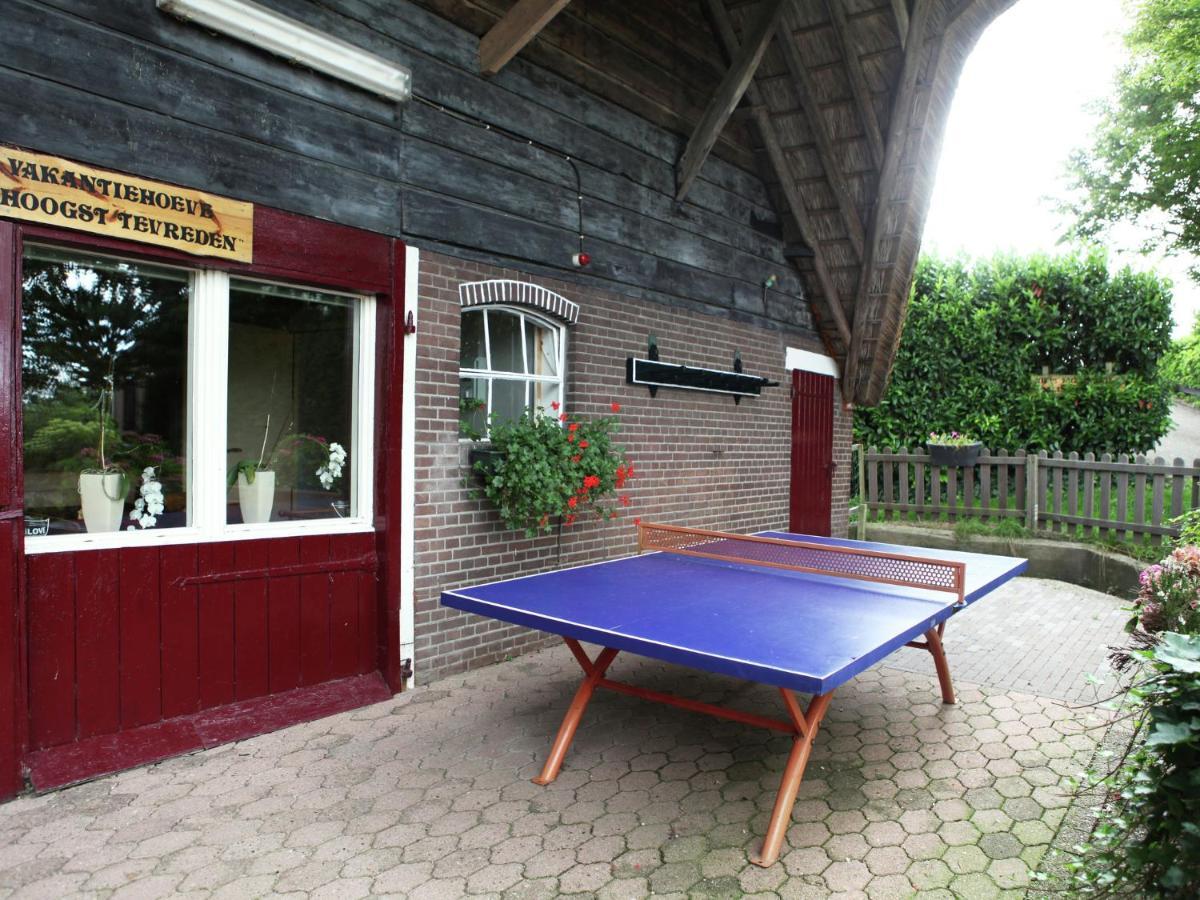 Quaint Farmhouse Near River In Oosterwijk 莱尔丹 外观 照片