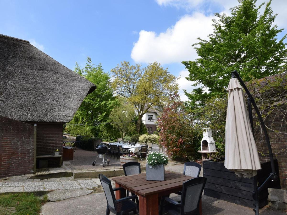 Quaint Farmhouse Near River In Oosterwijk 莱尔丹 外观 照片